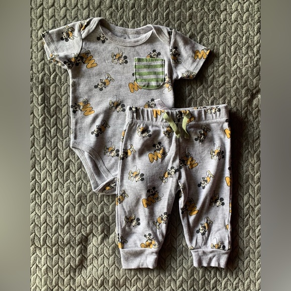 Disney Matching Sets Mickey Mouse Gray Onesie And Pants Set From
